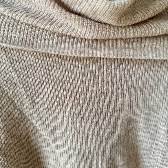 Theory Everly Merino Wool and Cashmere Turtleneck in Oatmeal Size M - Picture 4 of 6